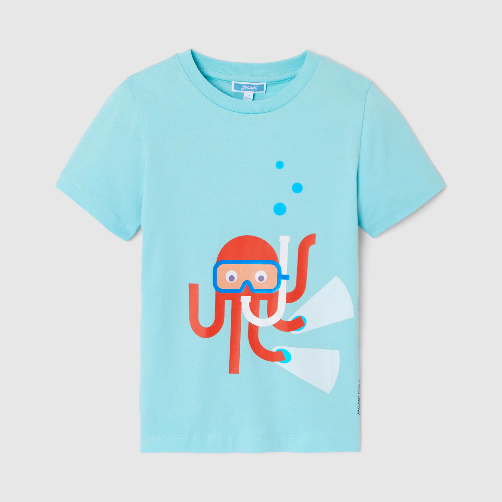 Tricou