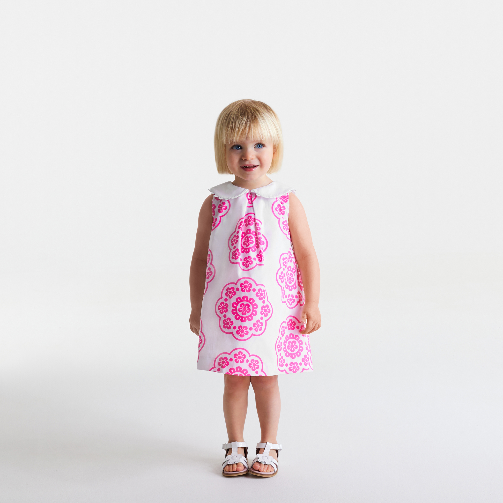 Rochie decorata cu rozete